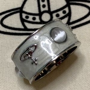 Sold out Vivienne Westwood Silver enamel pearl logo Ring